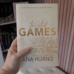 Twisted Games by Anna Huang Singed
